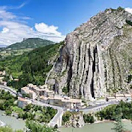 Sisteron: Sport, Detente Et Culture Sisteron
